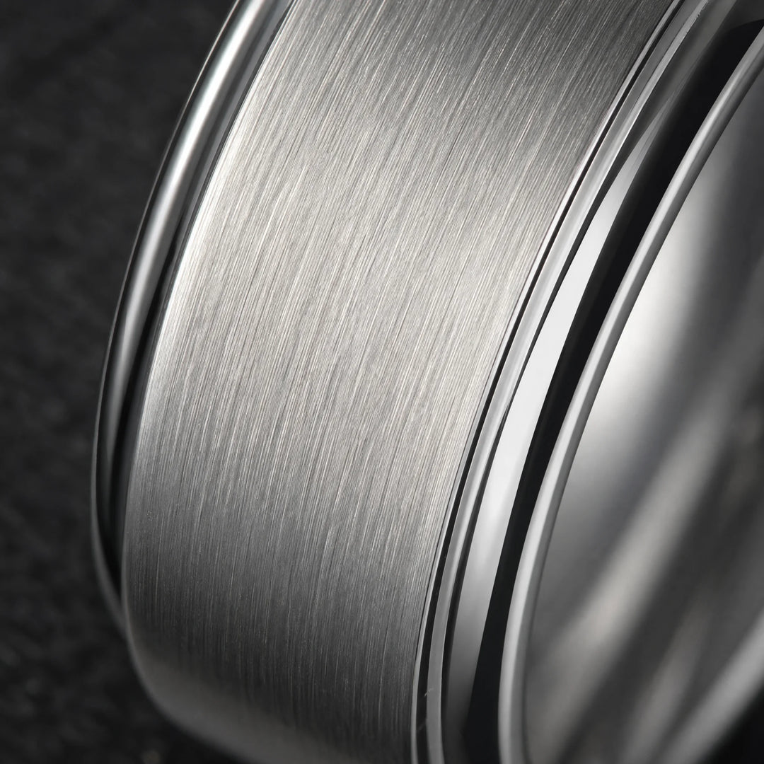 The Bulwark Tungsten ring - detail view