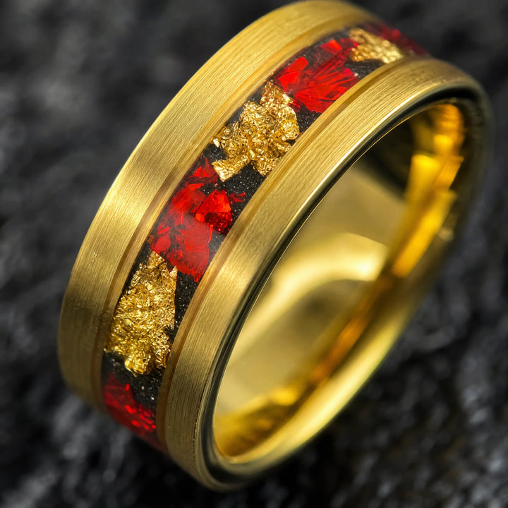 The Cinnabar 18K gold and crushed ruby ring - detail view
