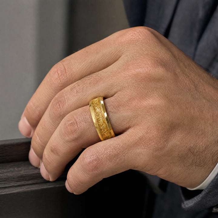 The Lode 18K gold and gold leaf ring - on-hand view